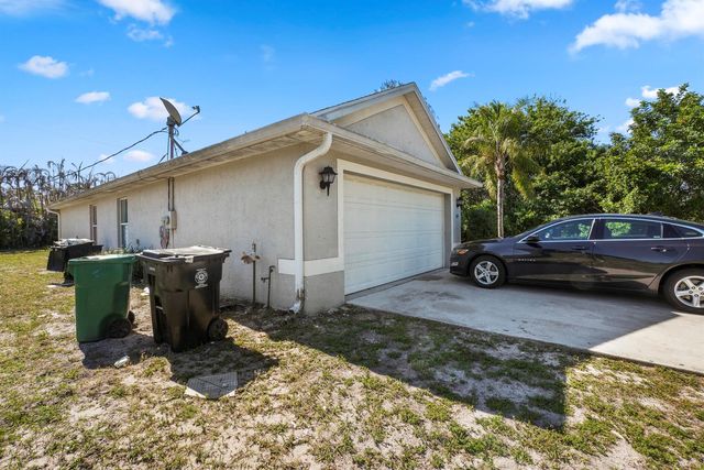 609 NW Cardinal Drive, Port St. Lucie, FL 34983
