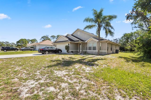 609 NW Cardinal Drive, Port St. Lucie, FL 34983