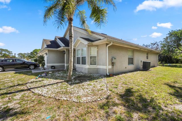 609 NW Cardinal Drive, Port St. Lucie, FL 34983