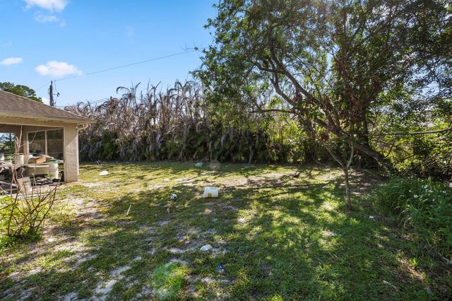 609 NW Cardinal Drive, Port St. Lucie, FL 34983