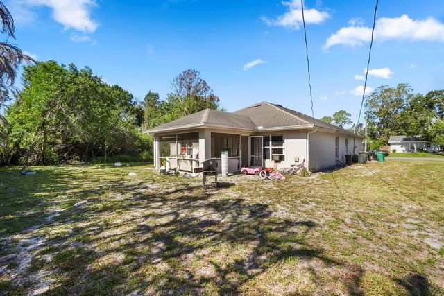 609 NW Cardinal Drive, Port St. Lucie, FL 34983