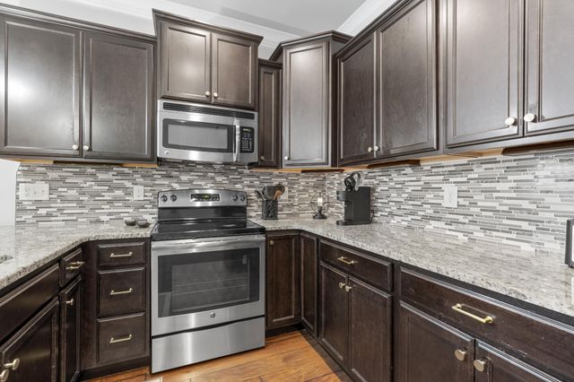 214 Whitman Aly, Clarksville, TN 37043