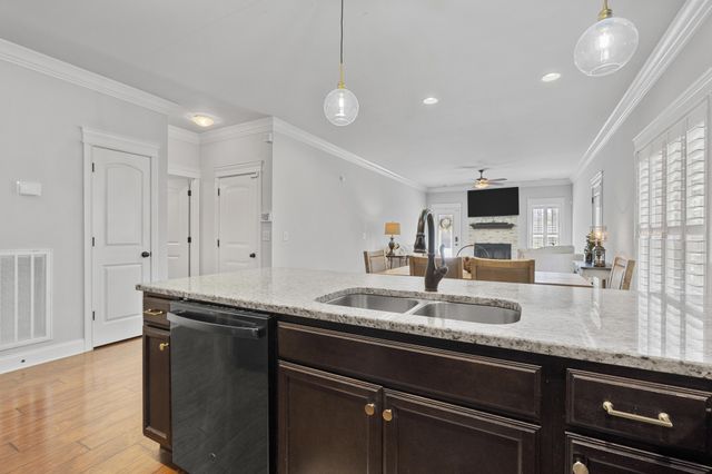 214 Whitman Aly, Clarksville, TN 37043