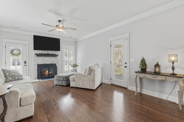 214 Whitman Aly, Clarksville, TN 37043