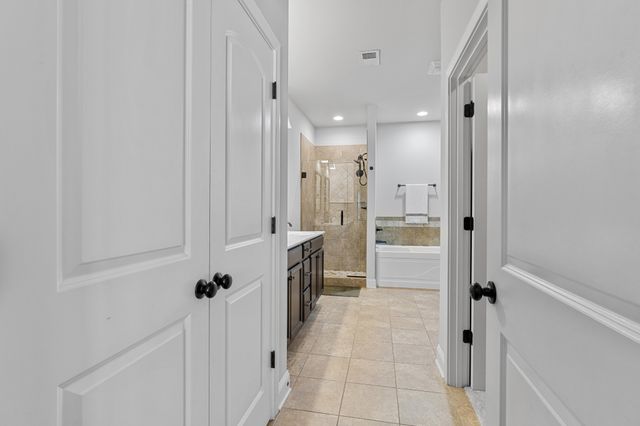 214 Whitman Aly, Clarksville, TN 37043