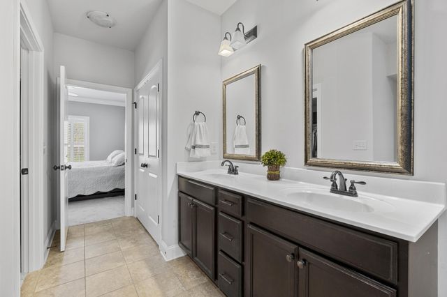 214 Whitman Aly, Clarksville, TN 37043