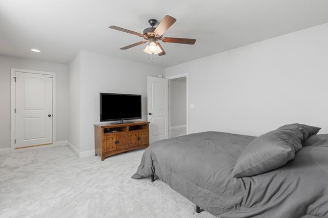 214 Whitman Aly, Clarksville, TN 37043