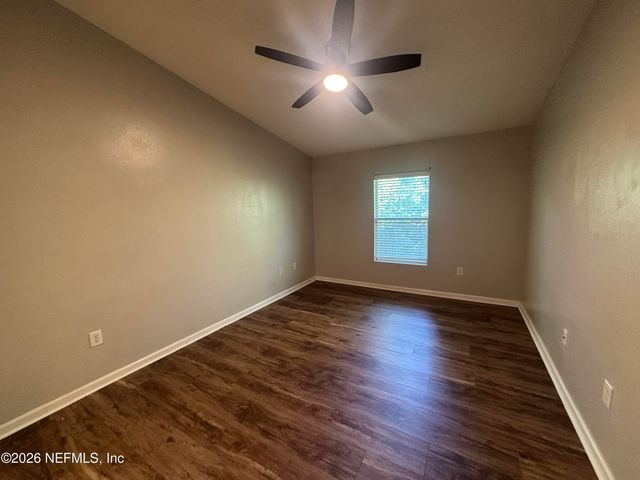 6099 MAGGIES Circle 114, Jacksonville, FL 32244