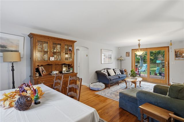 15 Woodland Road, Scituate, RI 02857