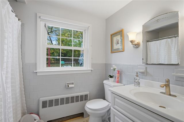 15 Woodland Road, Scituate, RI 02857