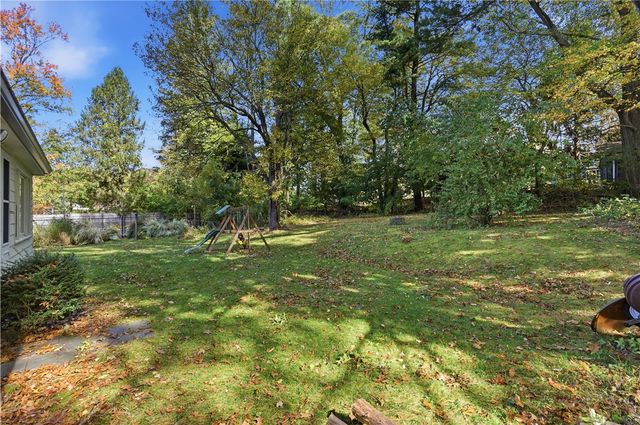 15 Woodland Road, Scituate, RI 02857