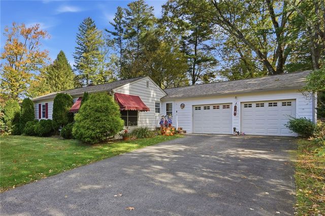 15 Woodland Road, Scituate, RI 02857