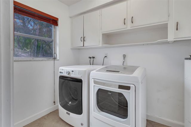 2031 NW 39TH CT, Oakland Park, FL 33309