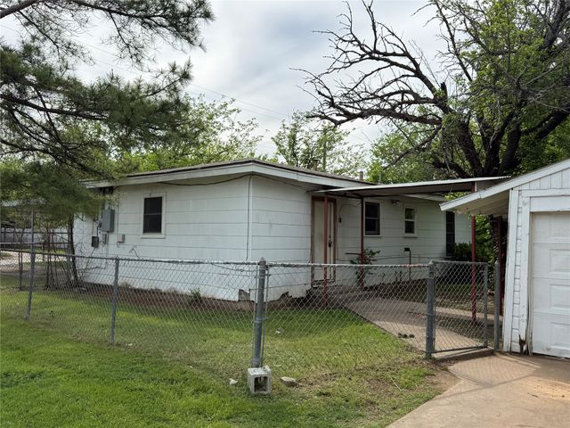 1602 SE 11th Avenue, Mineral Wells, TX 76067