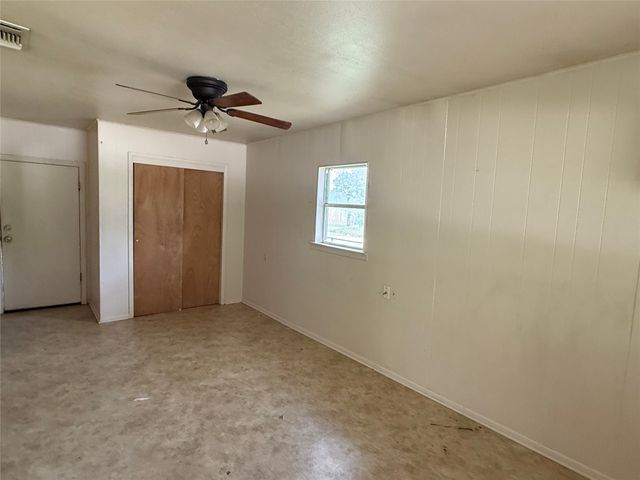 1602 SE 11th Avenue, Mineral Wells, TX 76067