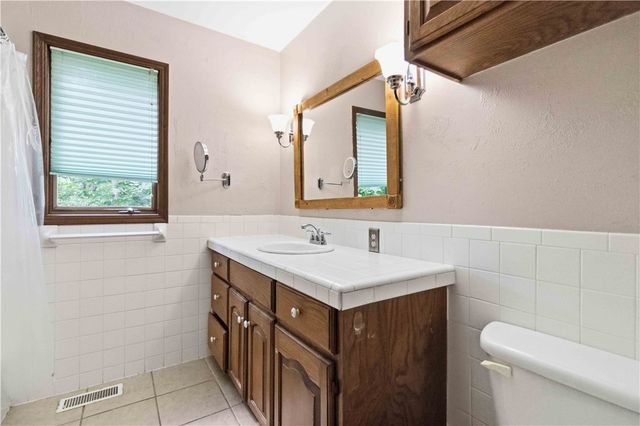 12 Basore Lane, Bella Vista, AR 72715