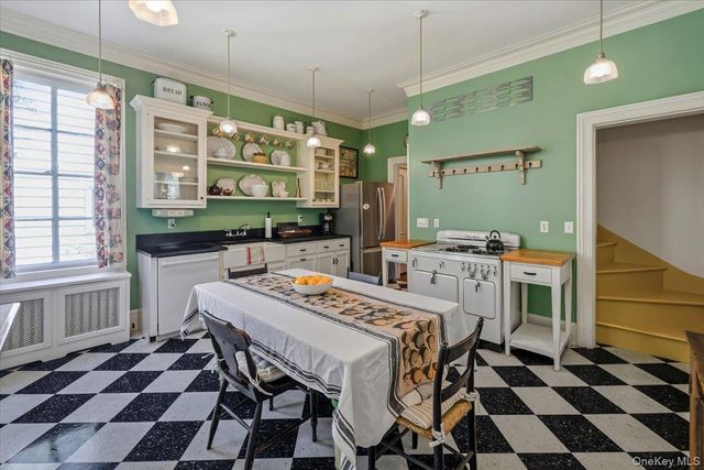148 S Broadway, Nyack, NY 10960