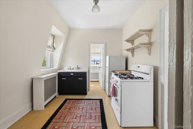 148 S Broadway, Nyack, NY 10960