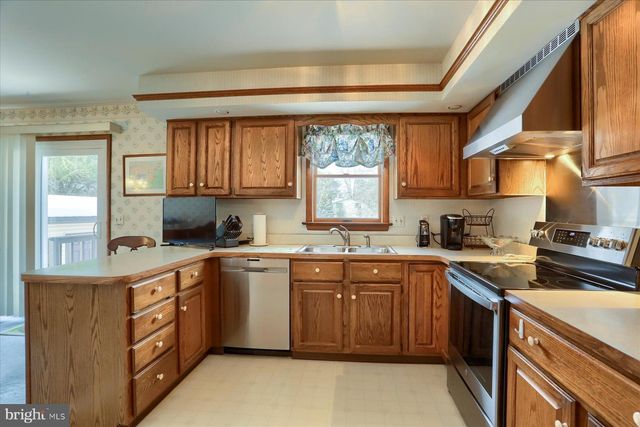 35 DOGWOOD CIR, Elizabethtown, PA 17022