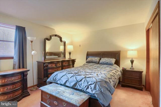 35 DOGWOOD CIR, Elizabethtown, PA 17022