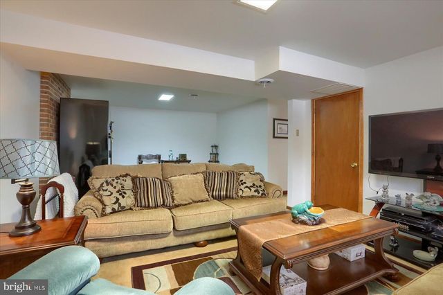 35 DOGWOOD CIR, Elizabethtown, PA 17022