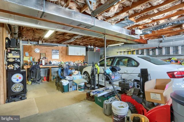 35 DOGWOOD CIR, Elizabethtown, PA 17022