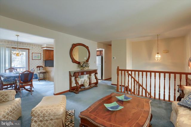 35 DOGWOOD CIR, Elizabethtown, PA 17022