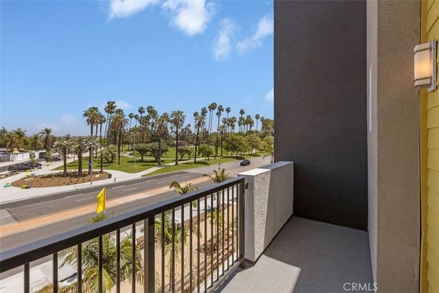 1095 N Harbor Boulevard, Anaheim, CA 92801