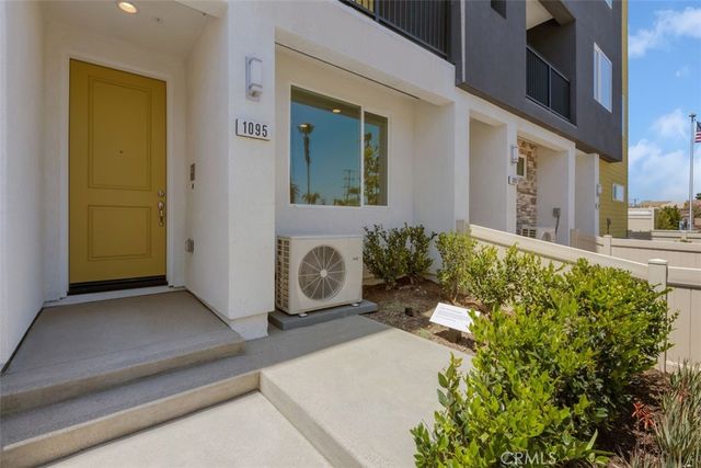 1095 N Harbor Boulevard, Anaheim, CA 92801
