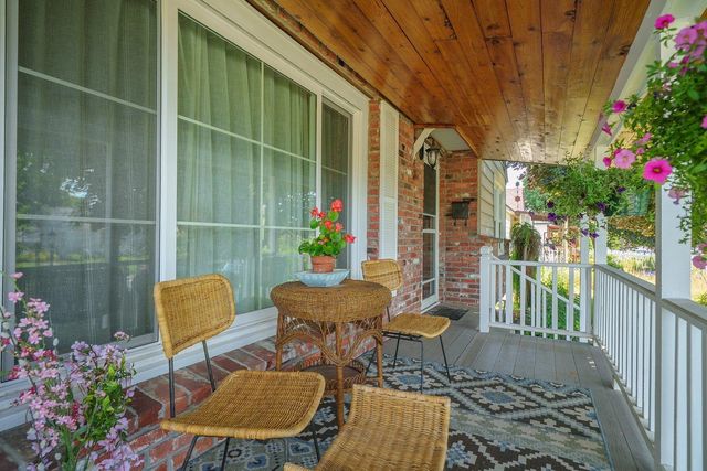 5124 N OAK St, Spokane, WA 99205