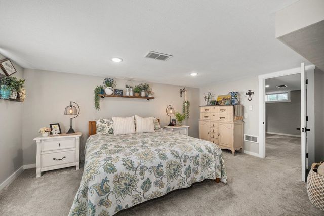 5124 N OAK St, Spokane, WA 99205