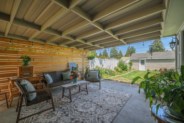 5124 N OAK St, Spokane, WA 99205