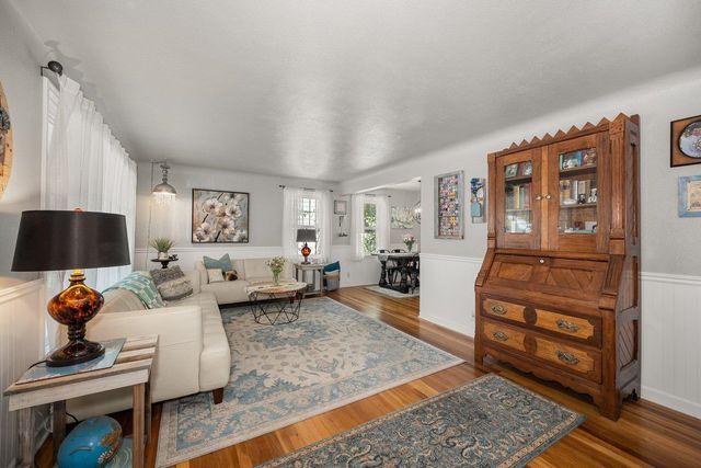 5124 N OAK St, Spokane, WA 99205