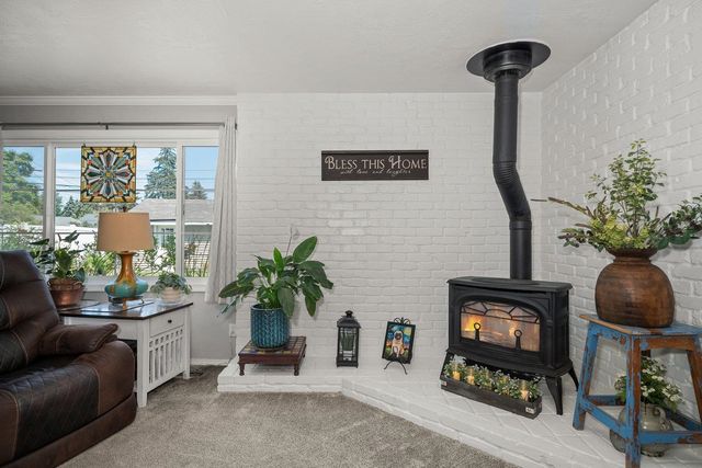 5124 N OAK St, Spokane, WA 99205