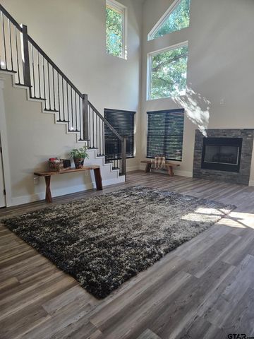 118 Primrose Path, Holly Lake Ranch, TX 75765