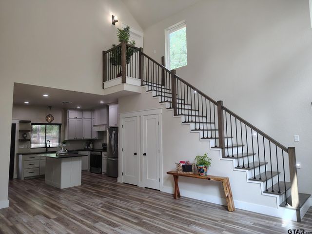 118 Primrose Path, Holly Lake Ranch, TX 75765