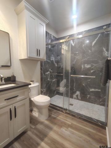118 Primrose Path, Holly Lake Ranch, TX 75765