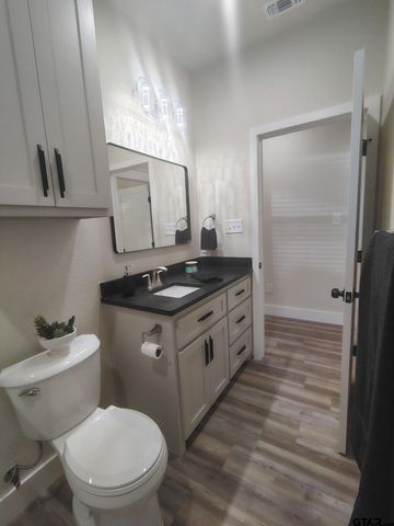 118 Primrose Path, Holly Lake Ranch, TX 75765