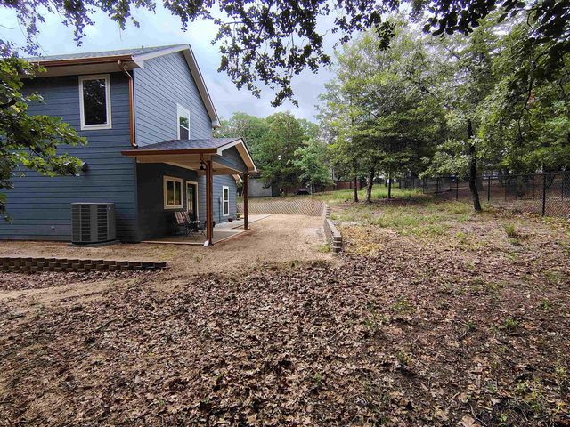 118 Primrose Path, Holly Lake Ranch, TX 75765