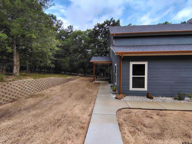118 Primrose Path, Holly Lake Ranch, TX 75765