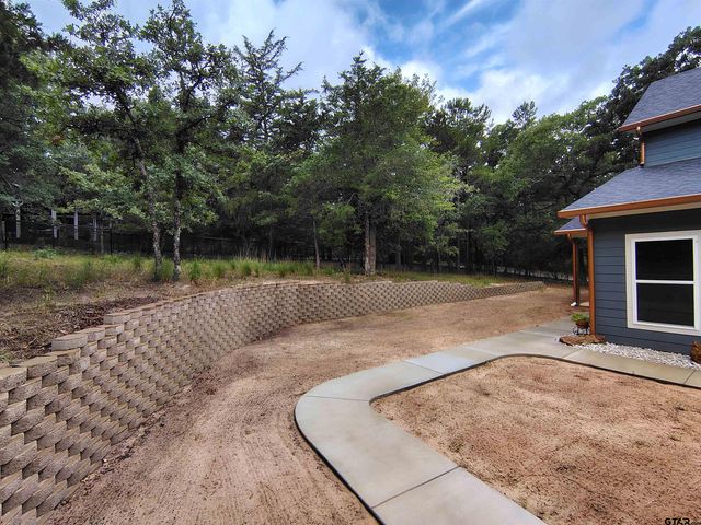 118 Primrose Path, Holly Lake Ranch, TX 75765