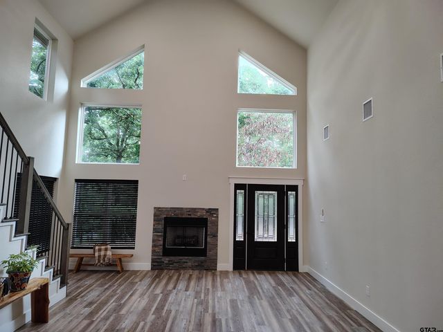 118 Primrose Path, Holly Lake Ranch, TX 75765