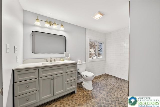 1190 Grange Road K5, Upper Macungie Twp, PA 18106