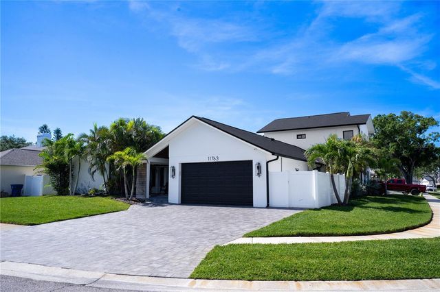 11763 HARBORSIDE CIRCLE, Largo, FL 33773