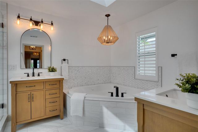 11763 HARBORSIDE CIRCLE, Largo, FL 33773