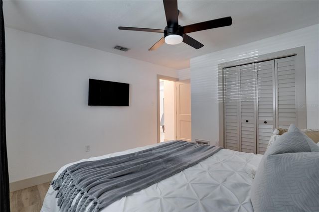11763 HARBORSIDE CIRCLE, Largo, FL 33773