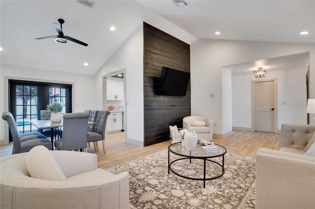 11763 HARBORSIDE CIRCLE, Largo, FL 33773