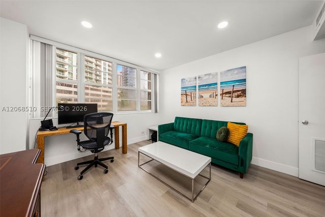 1408 Brickell Bay Dr 518, Miami, FL 33131