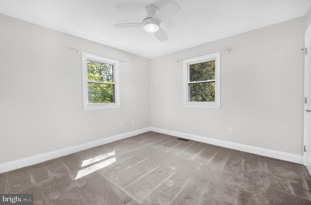 214 BEACH RD, Pasadena, MD 21122
