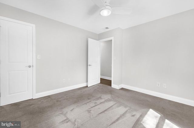 214 BEACH RD, Pasadena, MD 21122